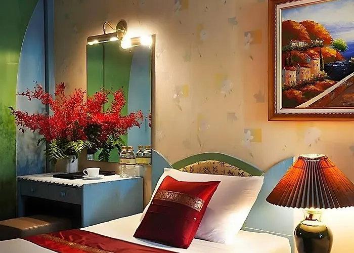 Nasa Airport Rail Link Hotel