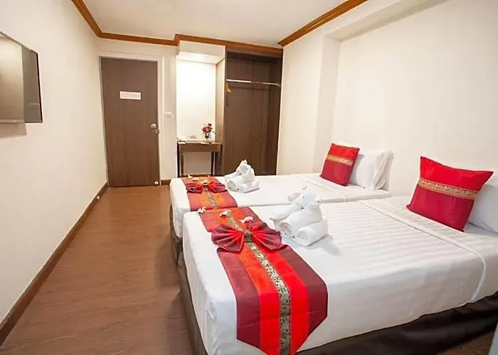 Nasa Airport Rail Link Hotel 4*